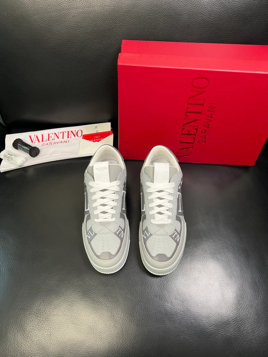 Men's shoes 💰660 VALENTINO High quality top craftsmanship Valentino, sports sneakers counter synchronization, uppers imported from Italy, high-quality splicing colorful complex crafts, imported cowhide lining soft and comfortable, soles: original soles specially provided by the original factory, T men's shoes 💰U exclusive movable molded soles super comfortable, original factory and single goods, welcome to compare, couple size 39-44 (customized 45)